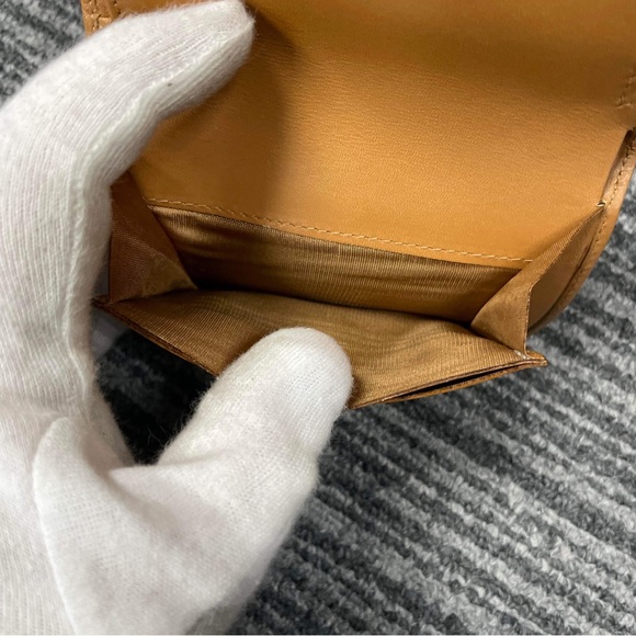 Vintage Celine compact wallet - Picture 12 of 13